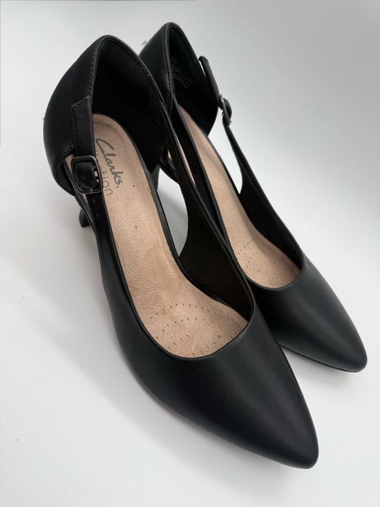 Clarks Shoes - Clarks Kataleyna Rae Black Leather Pointed Toe Pumps - Size 8.5